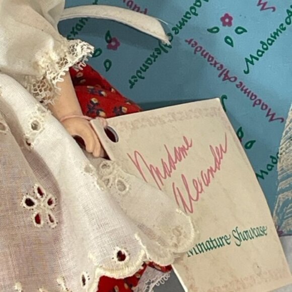 Madame Alexander restrung 8" Austria doll. - Picture 4 of 8